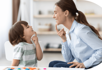 Echolalia u&nbsp;dorosłych – kiedy jest objawem, a&nbsp;kiedy strategią komunikacyjną